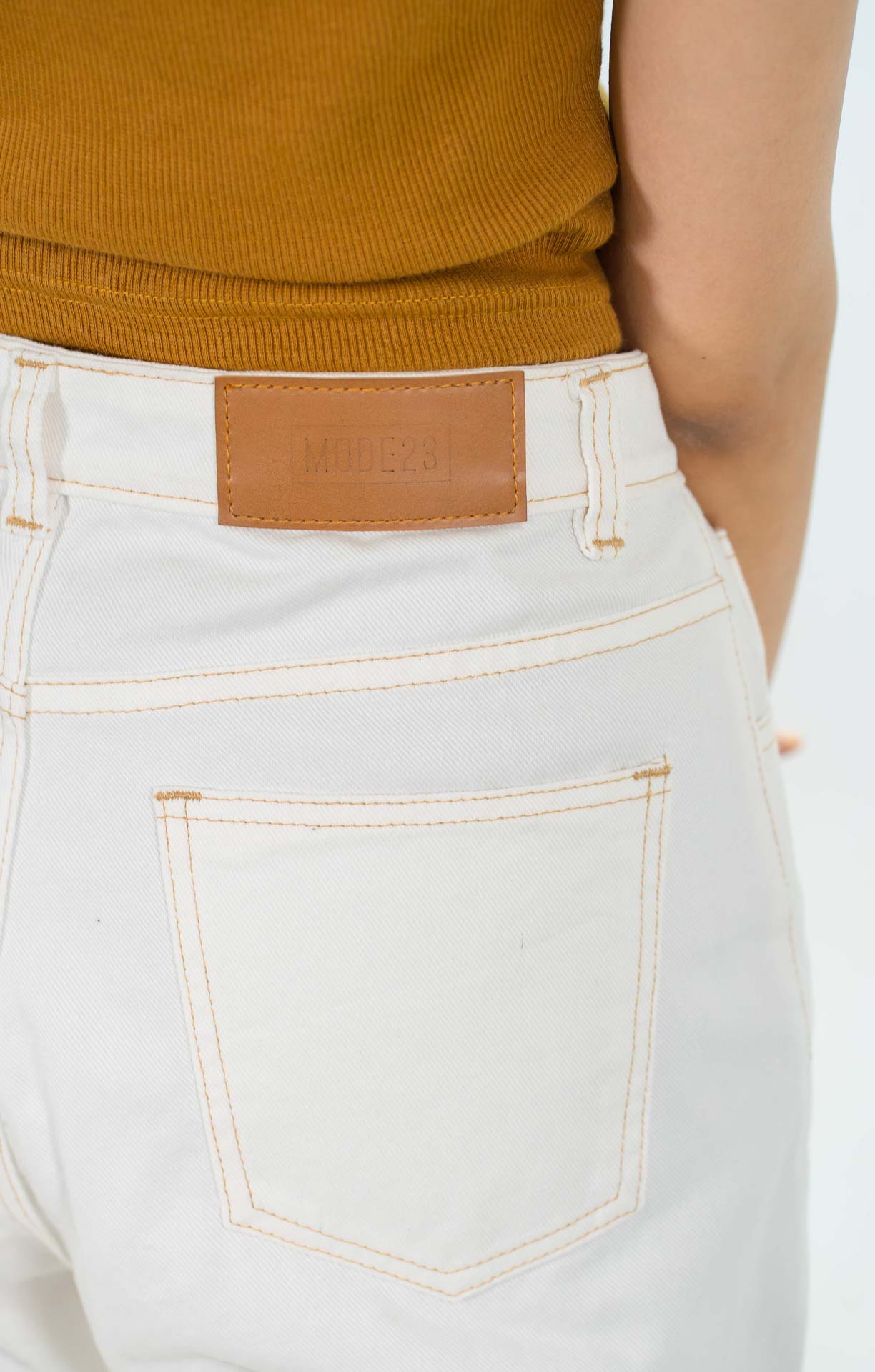 High Waisted Contrast Stitch White Jeans